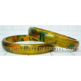 KKLK01B39 Pair of acrylic bangles with marble colour effect.