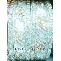 KKLK03F13 Package contains 2 broad and 4 thin lac bangles