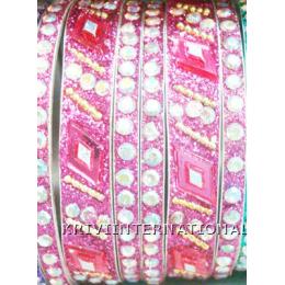 KKLK03G13 Package contains 2 broad and 4 thin lac bangles