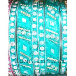 KKLK03H13 Package contains 2 broad and 4 thin lac bangles