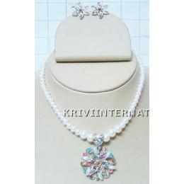 KNKT06030 Gorgeous Necklace Earring Set