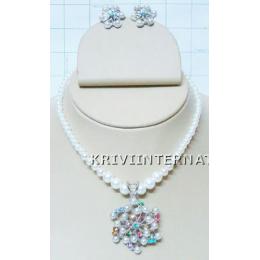 KNKT06032 Lovely Necklace Earring Set