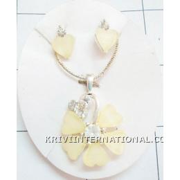 KNKT06A46 Lovely Fashion Necklace Set