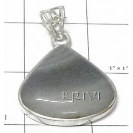 KPLL08027 Lovely White Metal Onyx Pendant